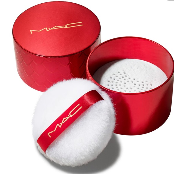 M•A•C 😍 LOVE STRUCK😍 Limited Edition SET! - Picture 5 of 15